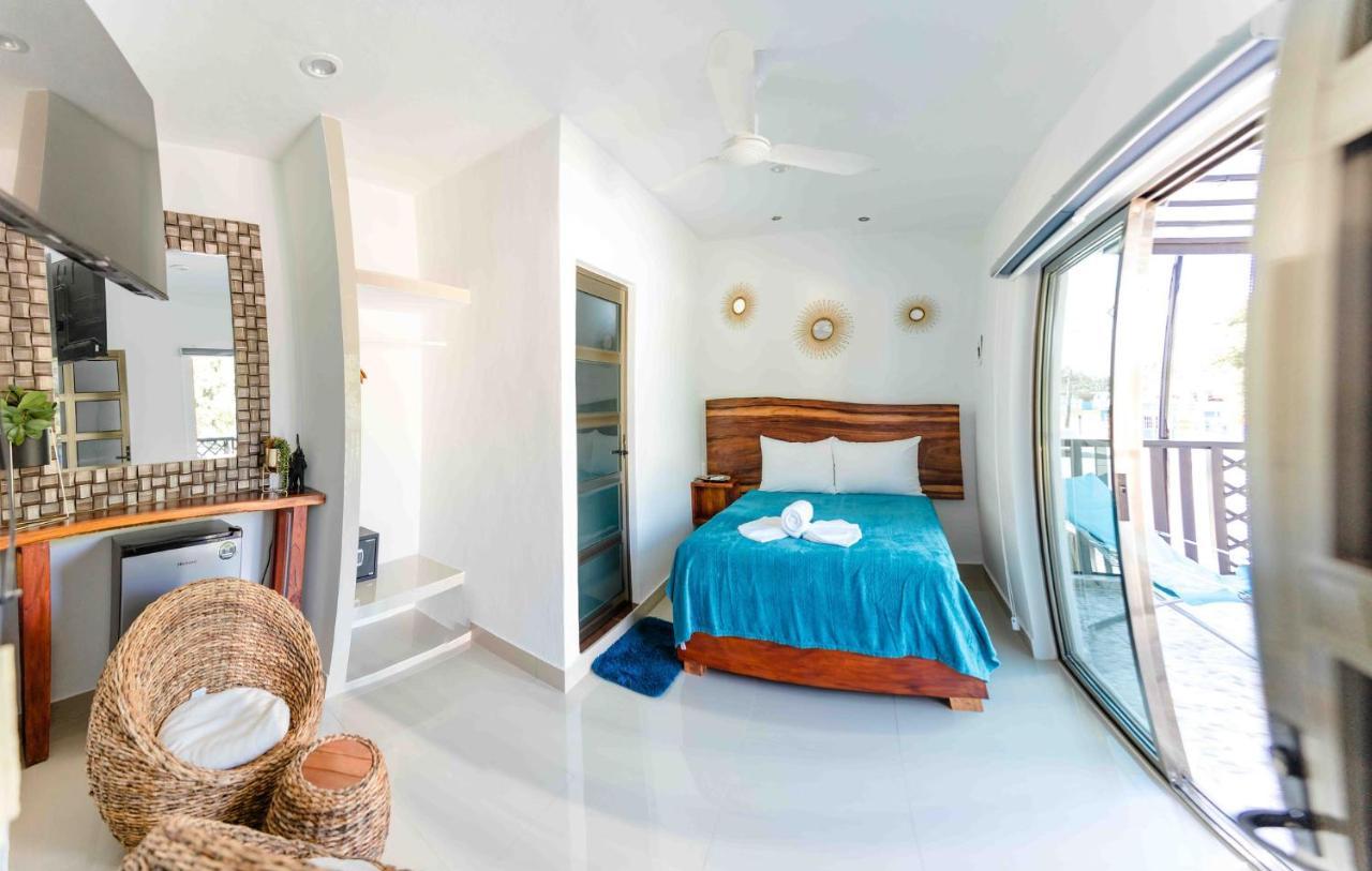 Hotel Naomi City Center Bacalar Exterior photo